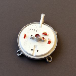 Differential pressure switch