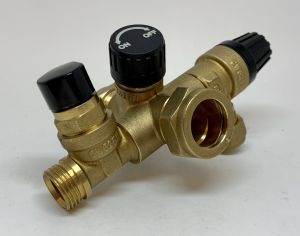Valve combination, return