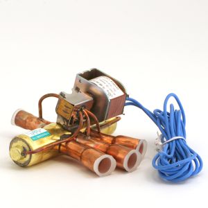 Four-way valve SHF 11-45 with coil